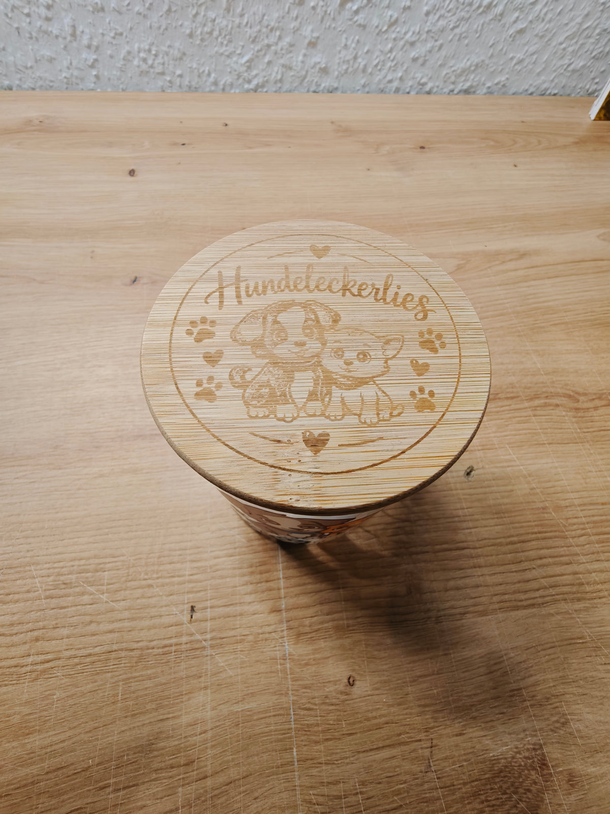 Hundeleckerlies Glas 450 ml mit Holzdeckel | Leckerliglas Hund | optional mit graviertem Deckel | Geschenk für Hundebesitzer